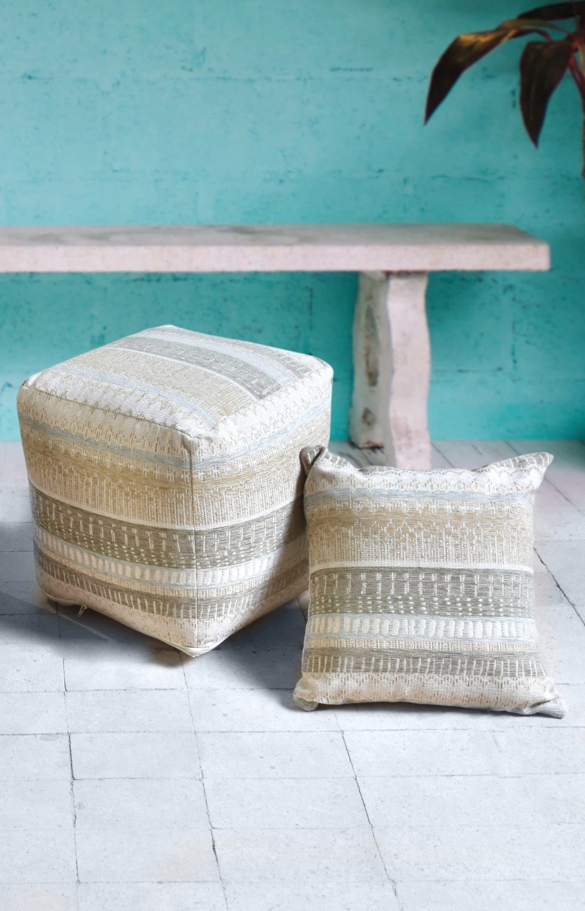 ALBI POUF Poufs| Roots Furniture