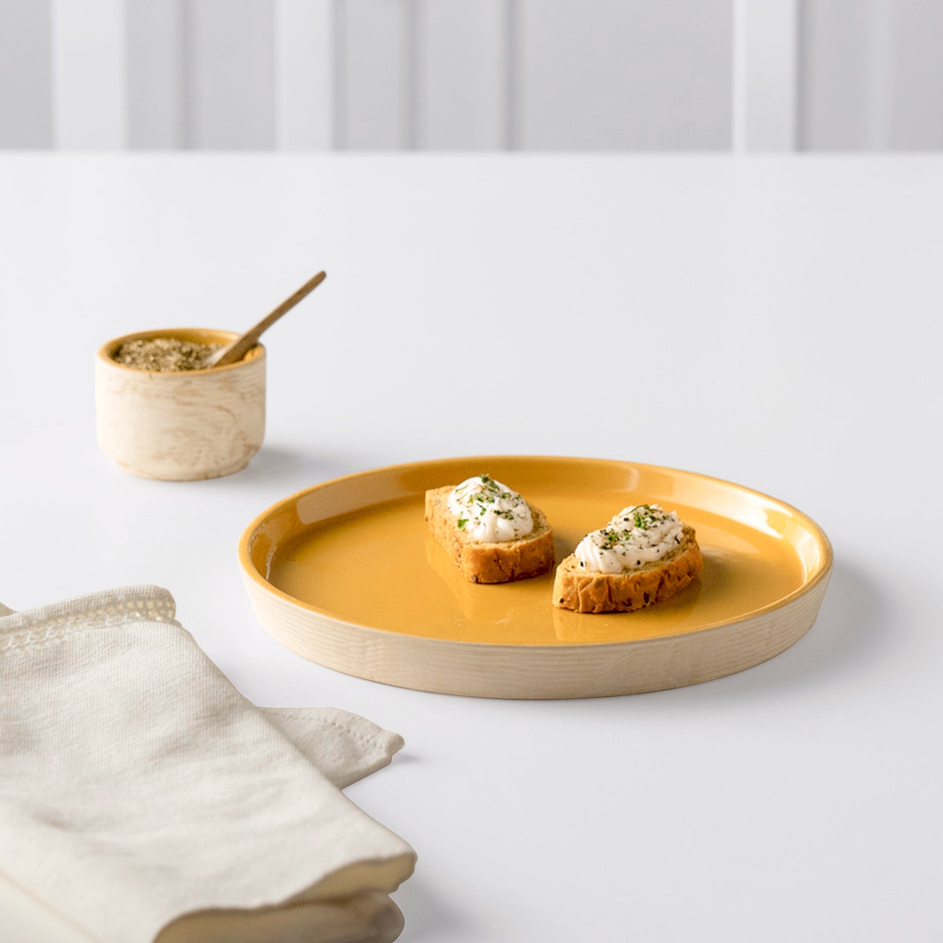 Amber Love Ceramic Dinner Plate Box| Roots Furniture
