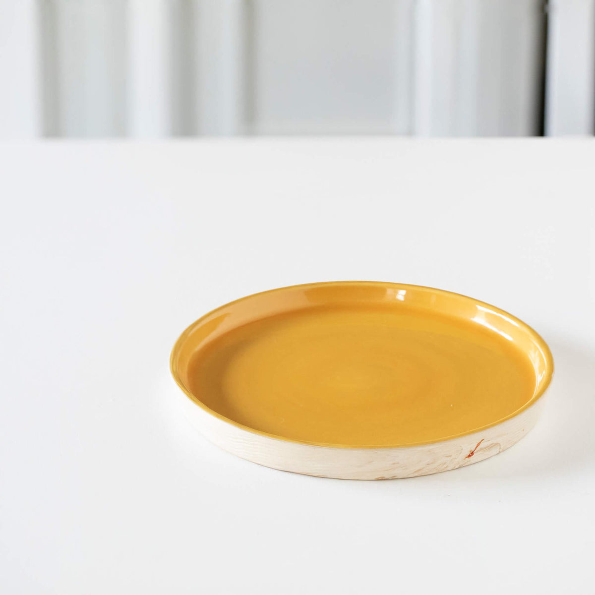 Amber Love Ceramic Dinner Plate Box| Roots Furniture