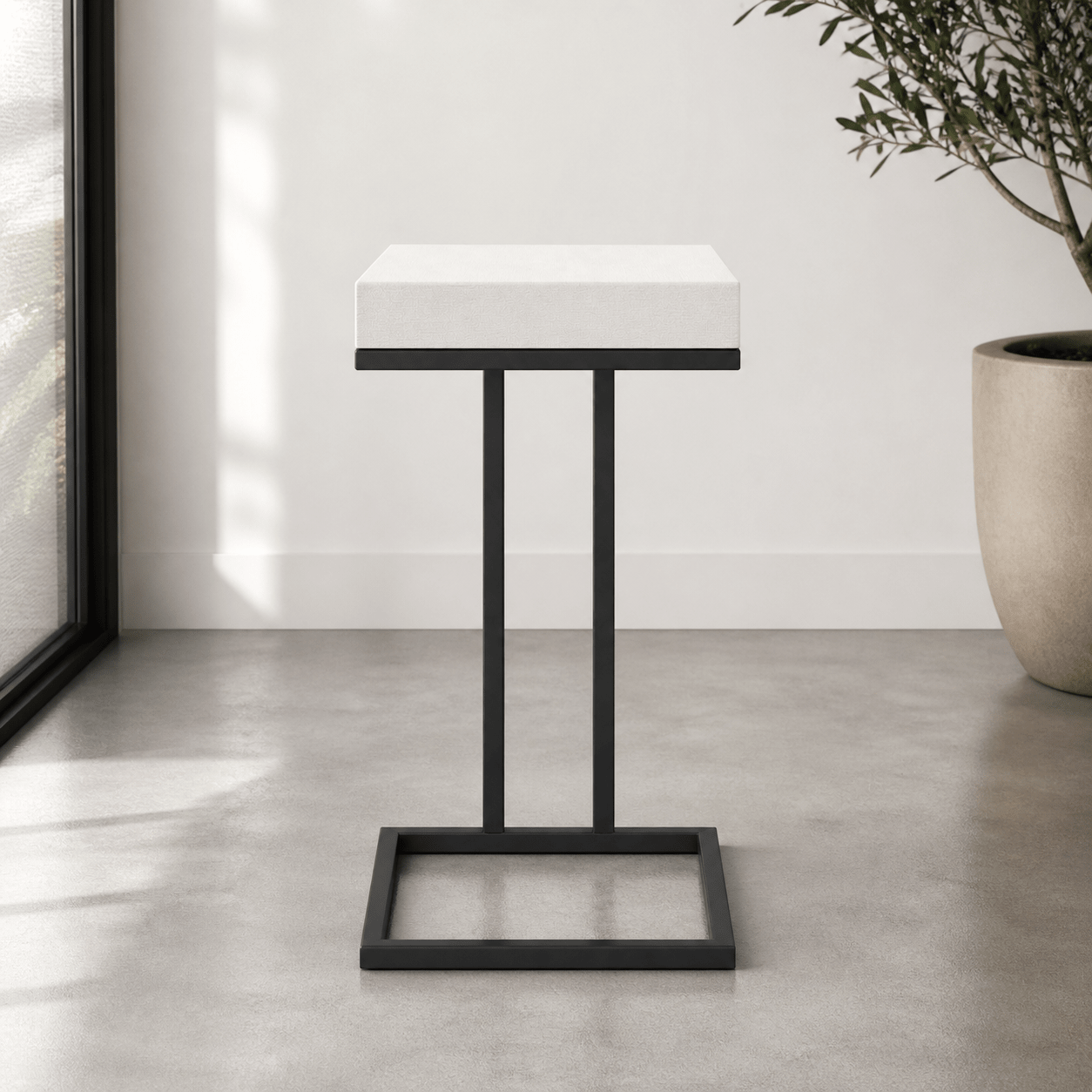 Arnette Accent Table Accent & End Tables| Bernhardt