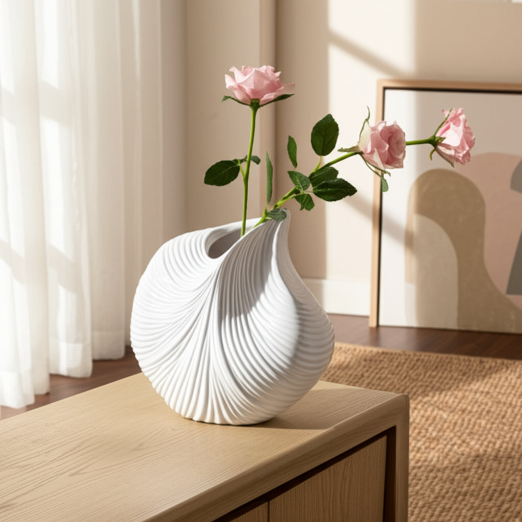 مزهرية كوني بيضاء Kony White  Vase