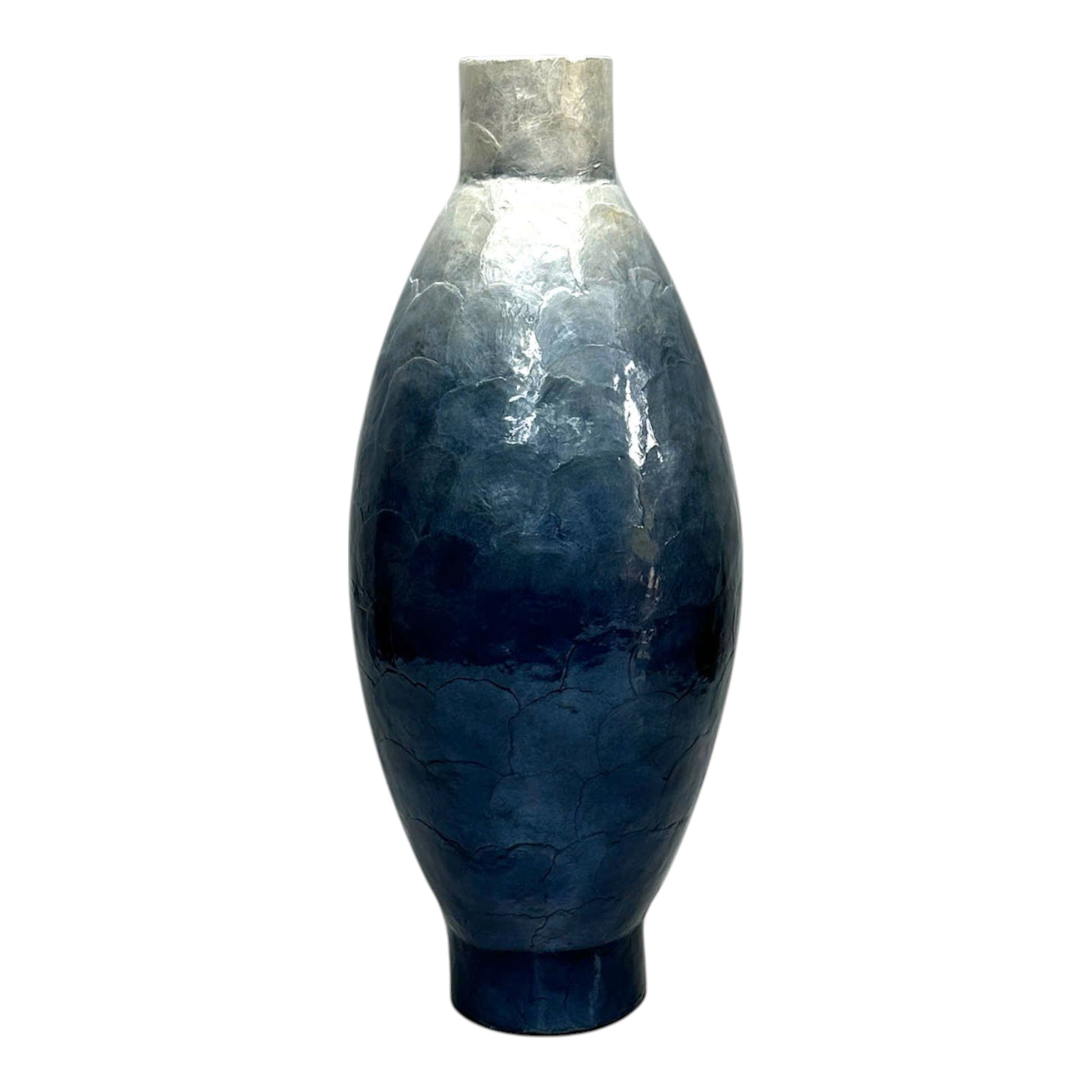 وعاء أومبريه كابيز، عاجي / أزرق Ombre Capiz Vase, Ivory/blue