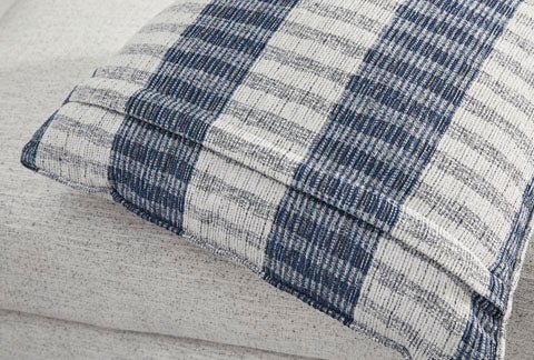 Belvoir Oversized Chair Chairs| Ashley Homestore