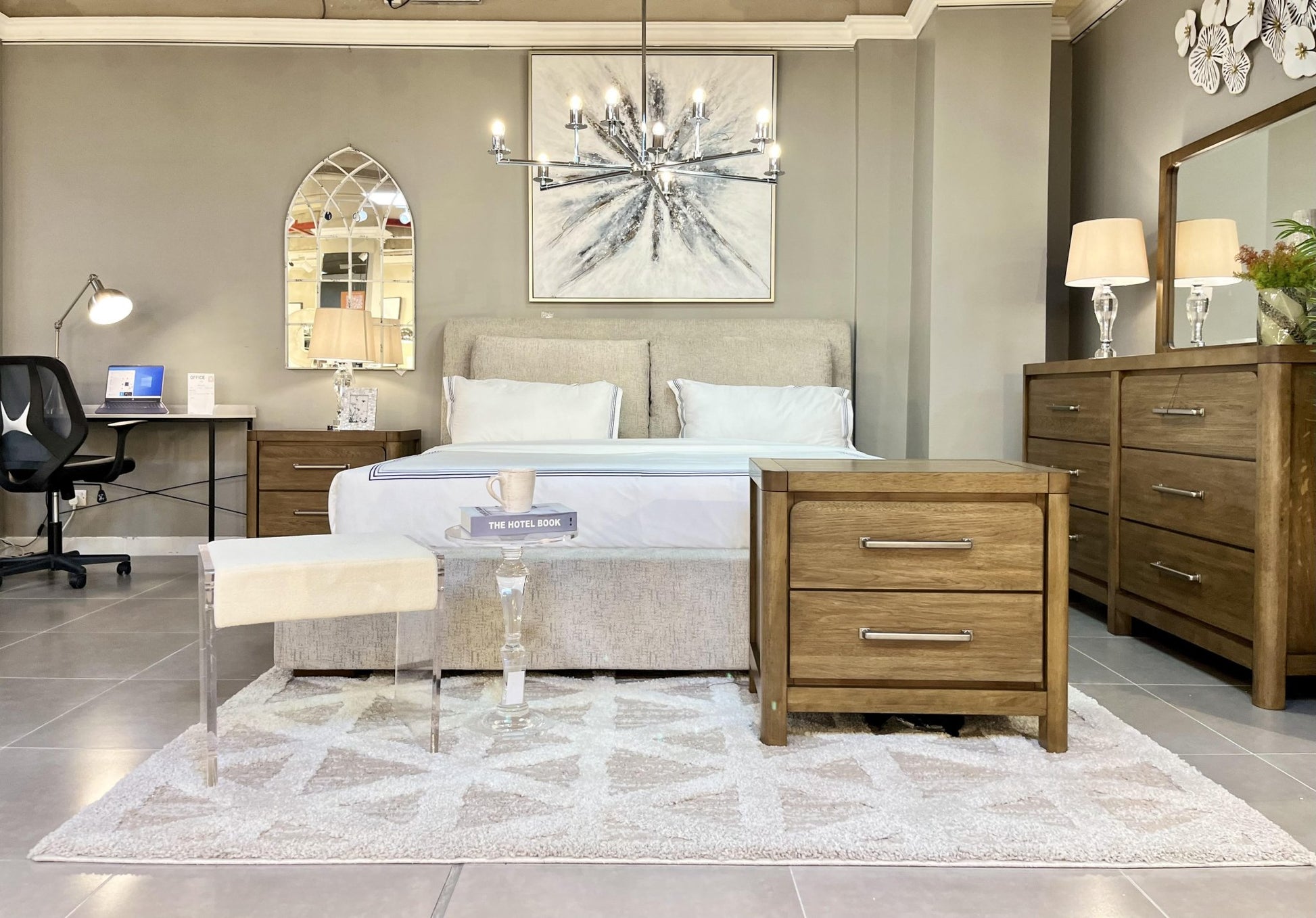 Cabalynn King bedroom Bedroom Sets| Ashley Homestore