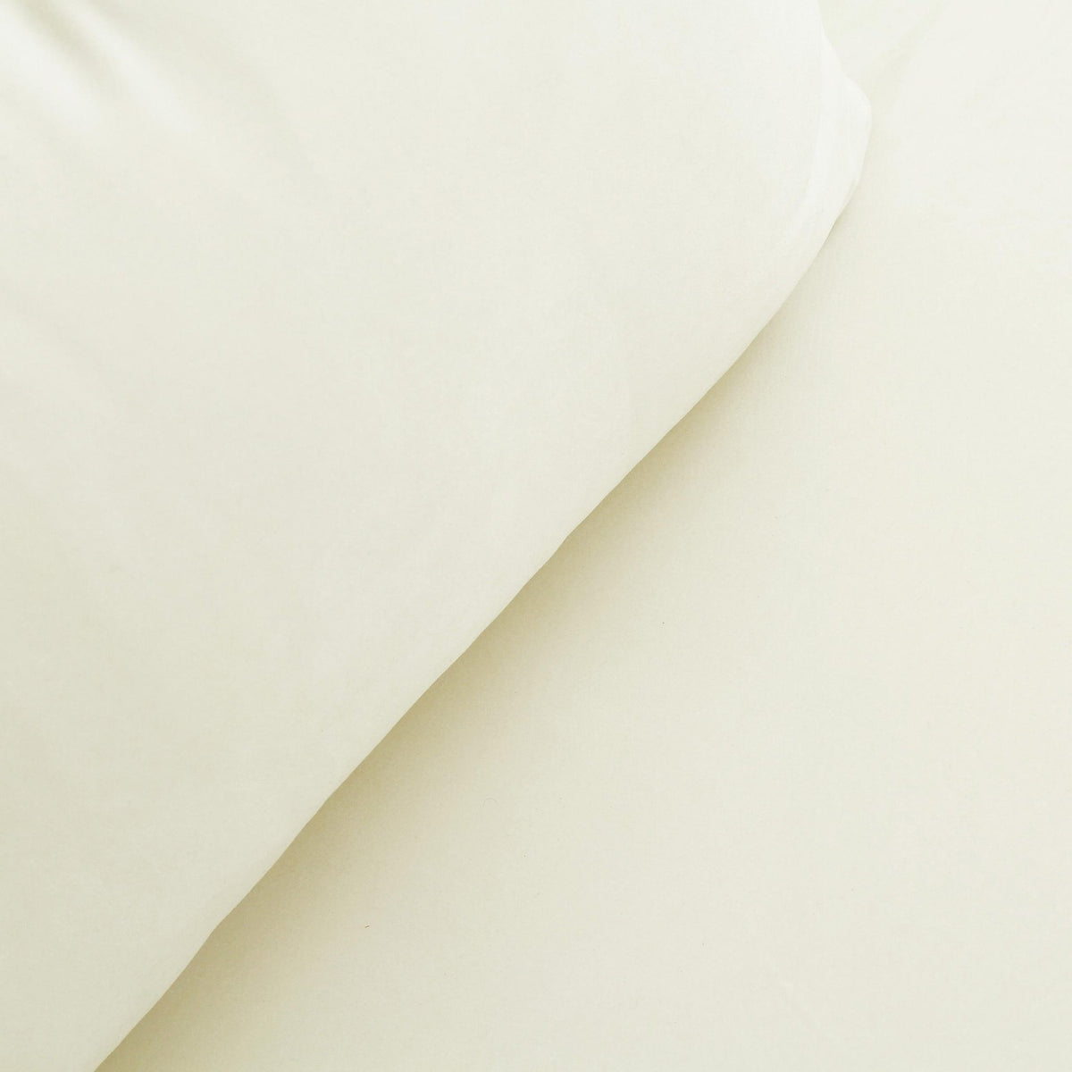 Callie Cream Velvet Sofa Sofas & Loveseats| TOV