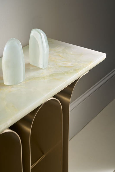 Caracole Classic - Nexus - Al Rugaib Furniture