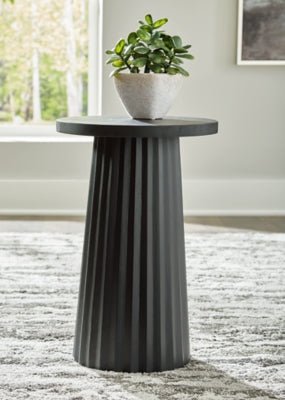 Ceilby Accent Table Accent & End Tables| Ashley Homestore