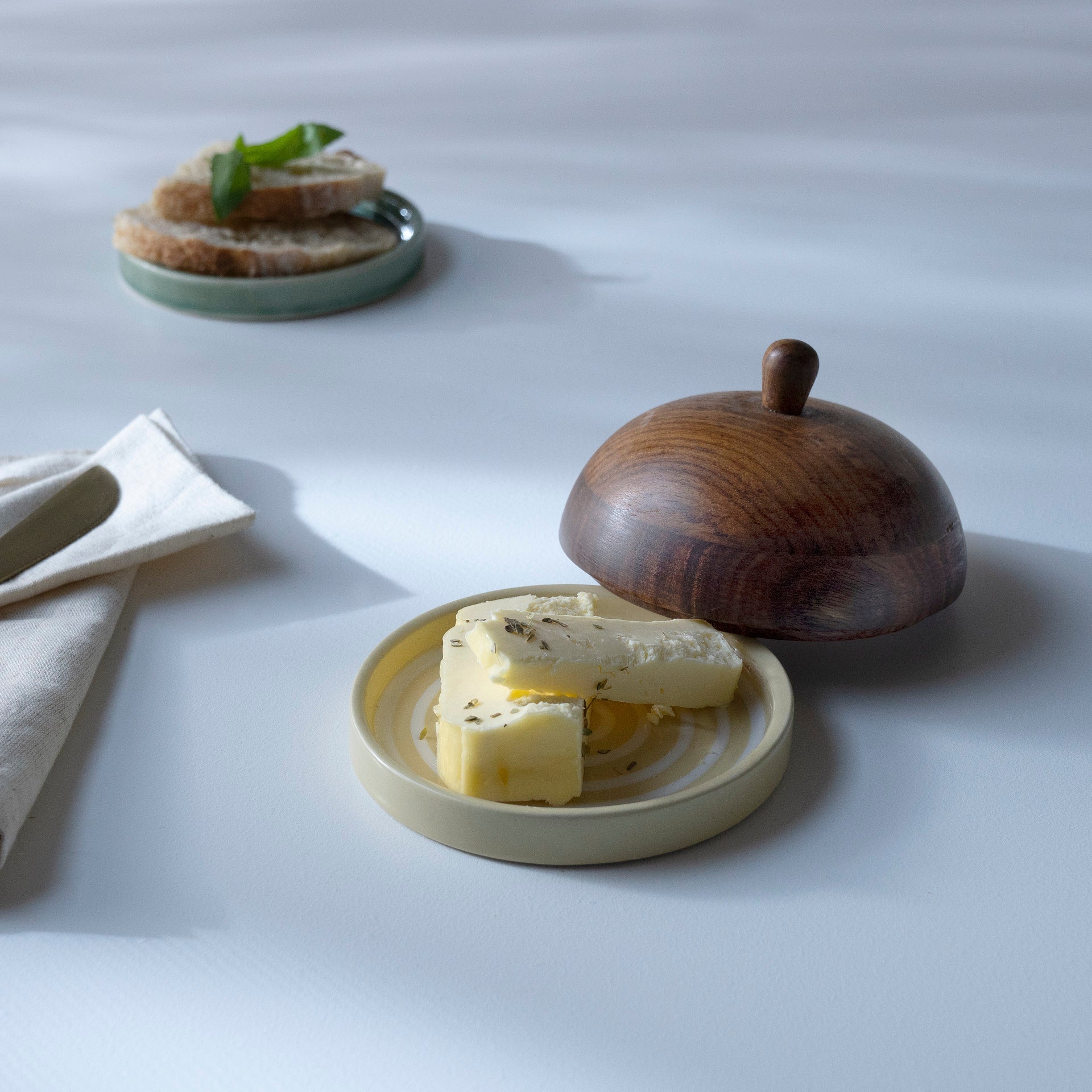 Ceramic Butter Dish Stripes W/Wdn Lid Lemon Tray| Roots Furniture