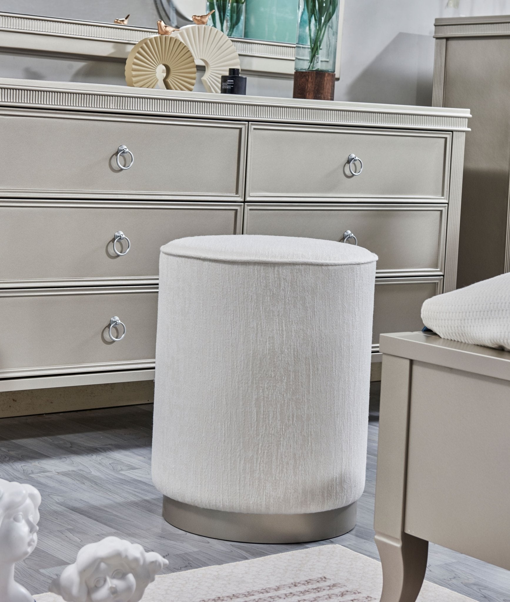 CLAREMONT WOODS DRESSER Dressers| Roots Furniture