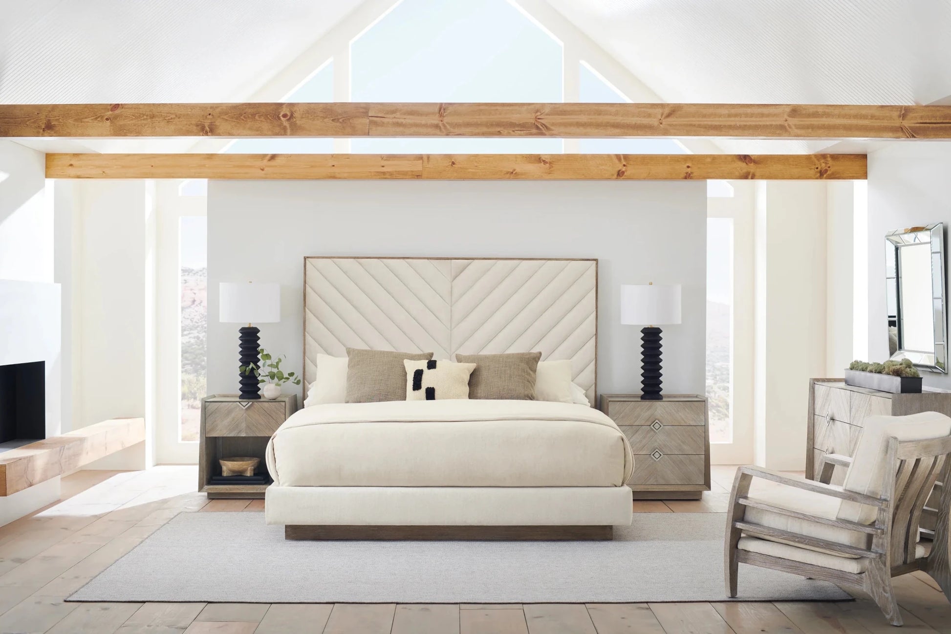 Classic - Meet U In The Middle Queen Bed Beds| Caracole