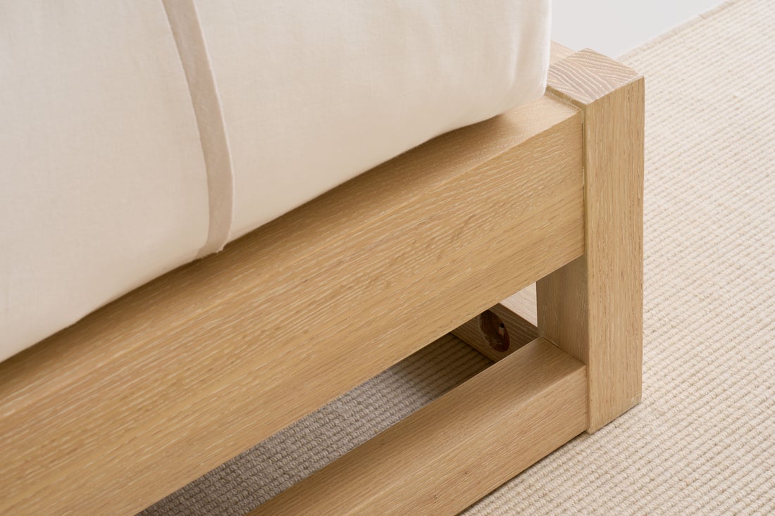 Classic - * Pinstripe Uph Bed Light - Kg Beds| Caracole