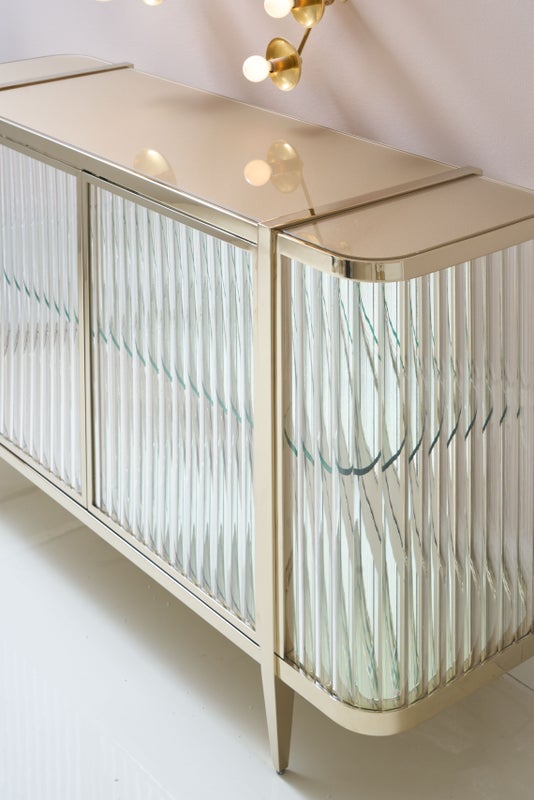 Classic - Stop And Stare - Al Rugaib Furniture