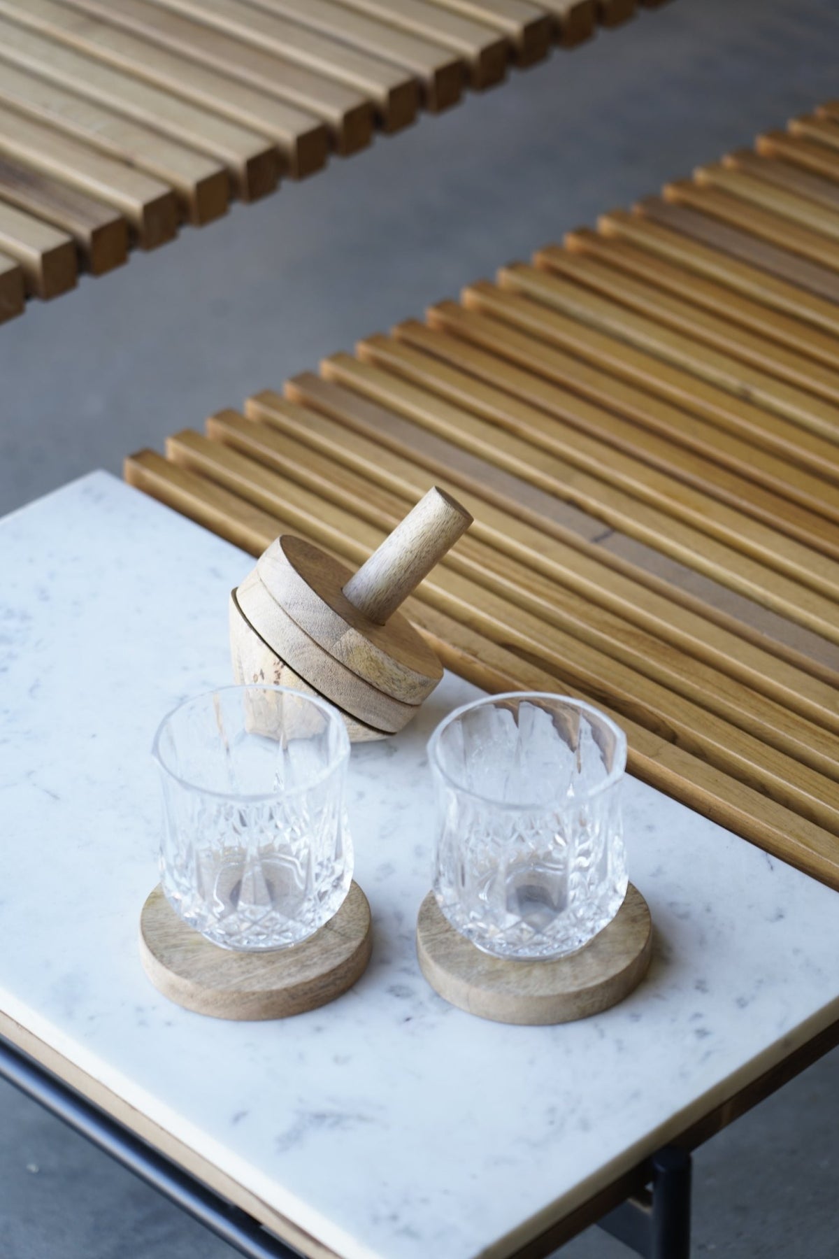 Coaster with stand Table Decors| Roots Furniture