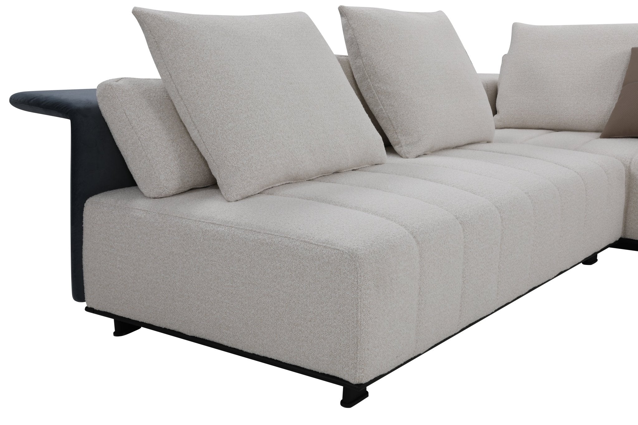 Como Armless Loveseat Sectionals| Roots Furniture