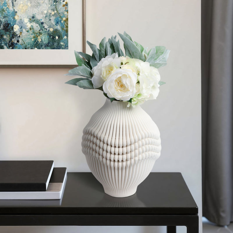 coulter 3d Printed Porcelain Vase, Ivory - Al Rugaib Furniture