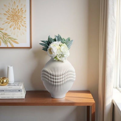 coulter 3d Printed Porcelain Vase, Ivory - Al Rugaib Furniture