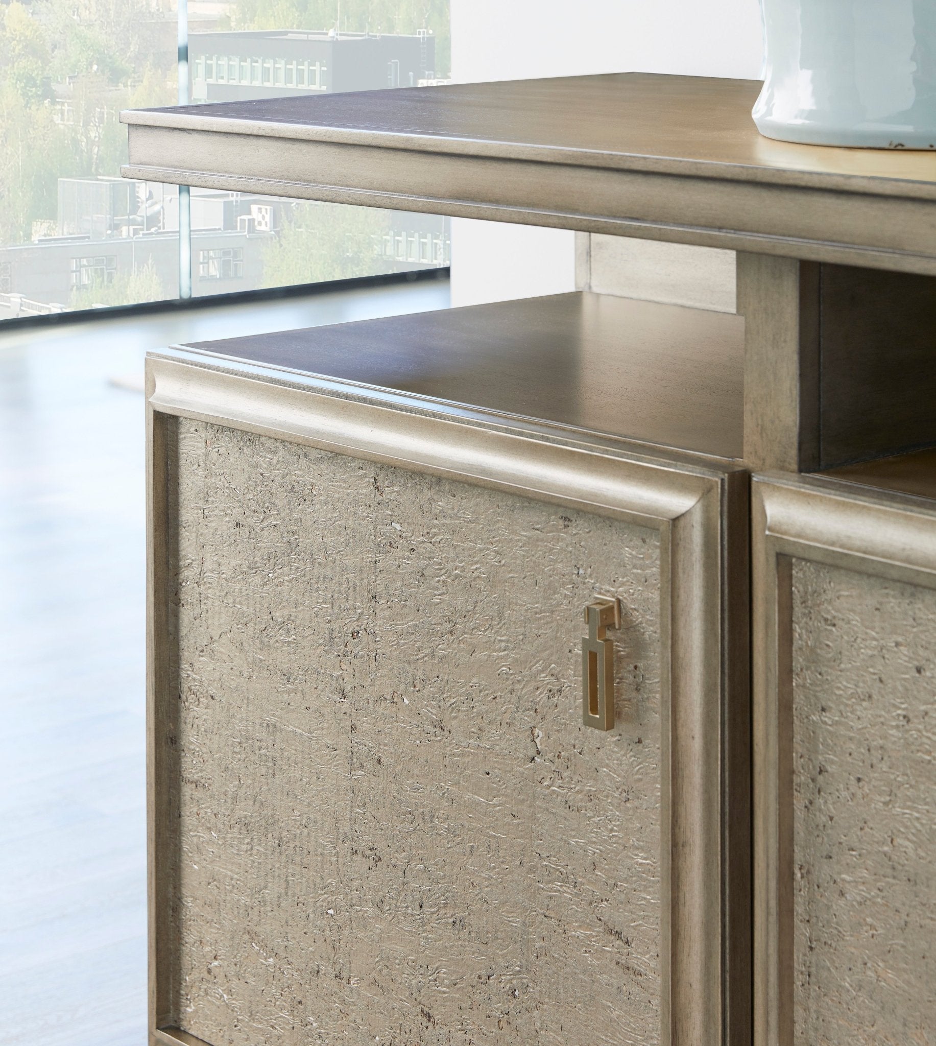 Cove Ent. Console Consoles & Sideboards| A.R.T. Furniture