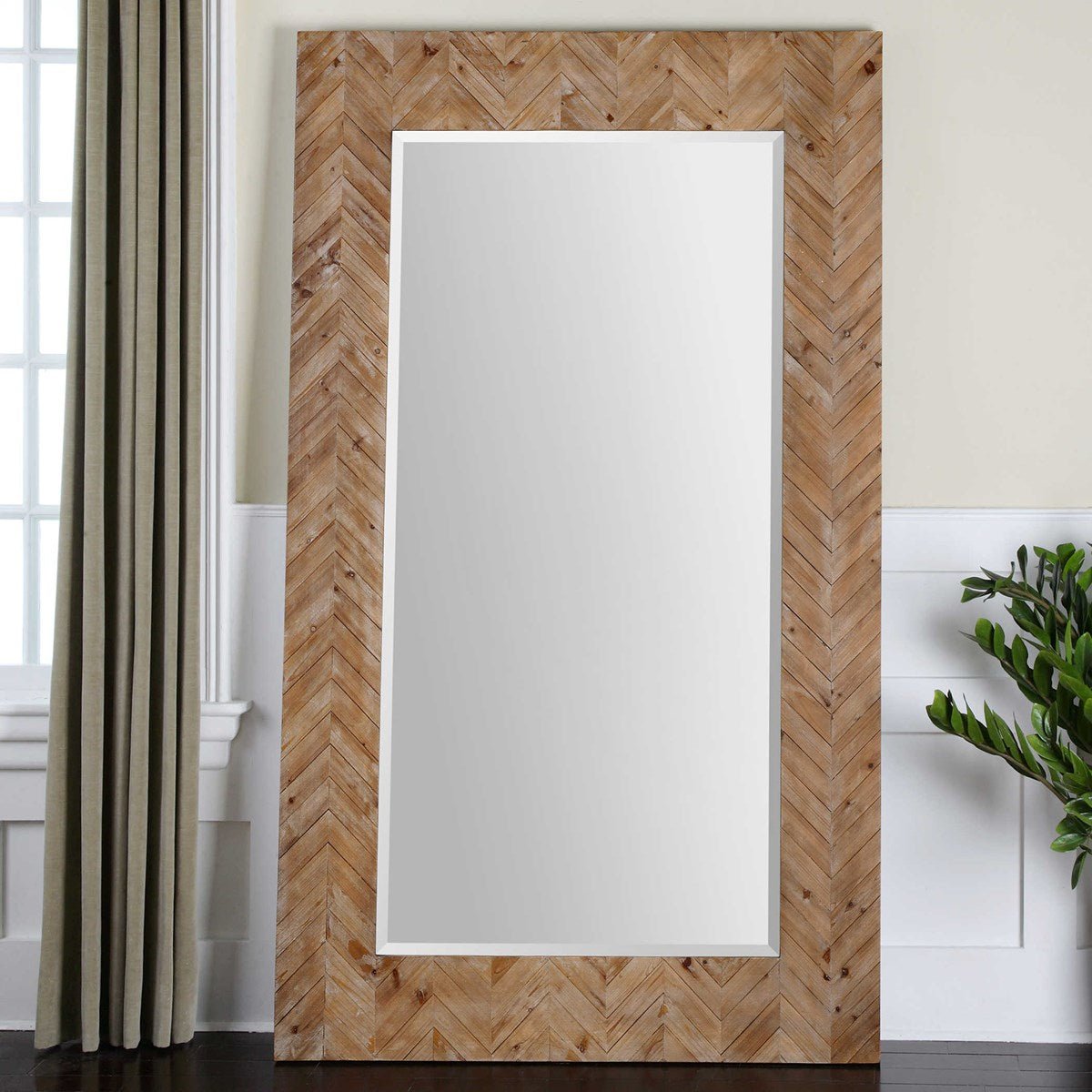 Demetria Mirror Mirrors| Uttermost