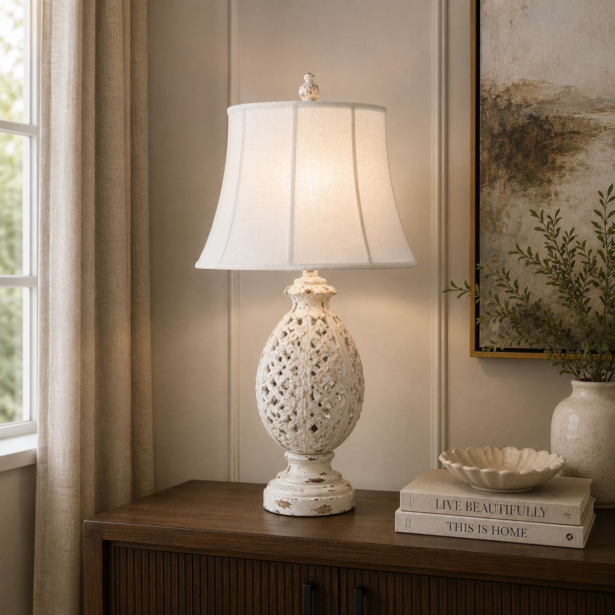 TABLE LAMP