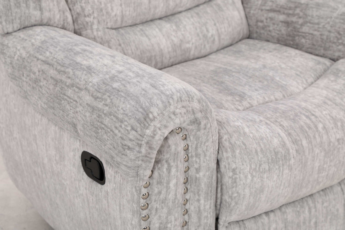 EaseGlide Manual Grey Recliner Recliners| Roots Furniture
