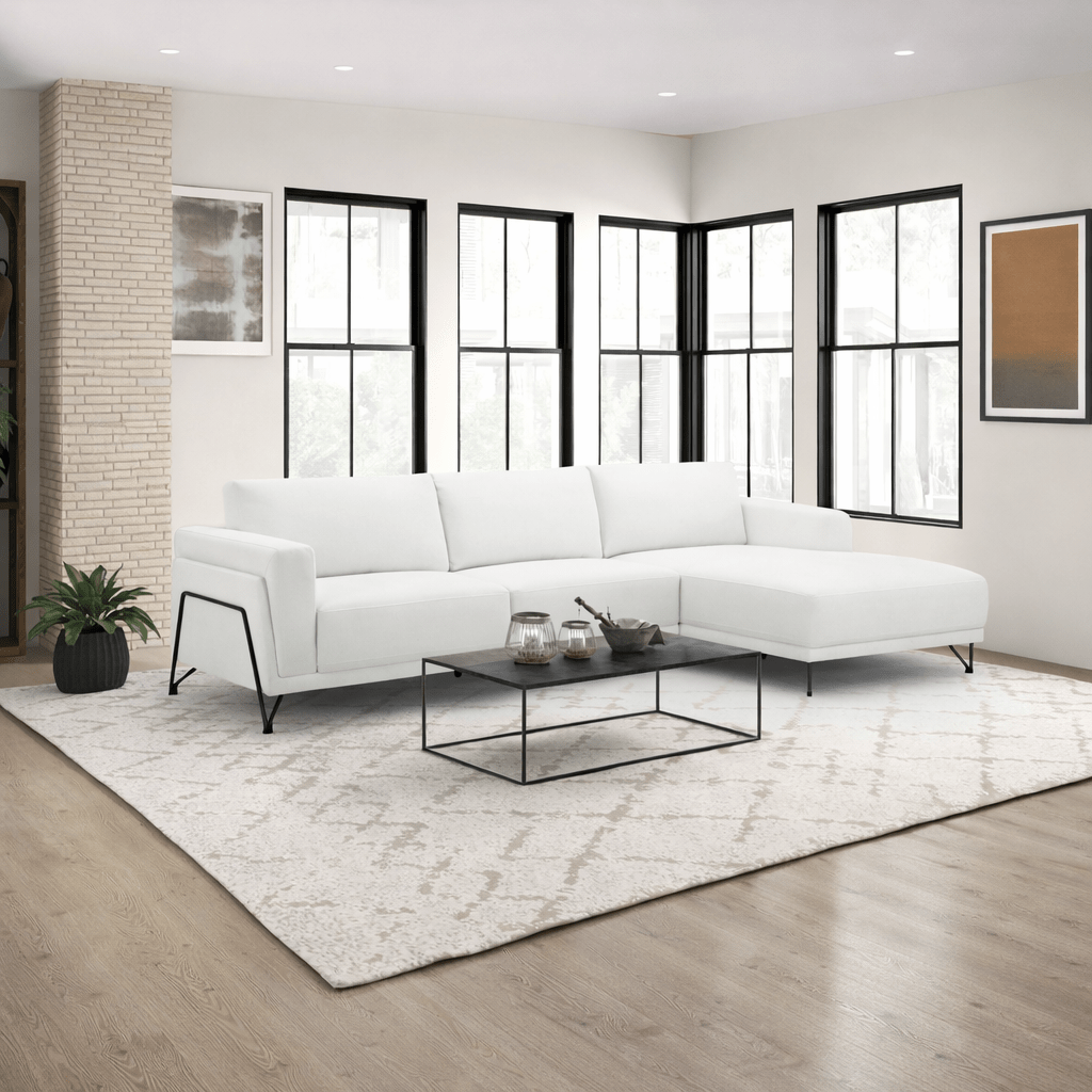 Elegant escape set Sectionals| Roots Furniture