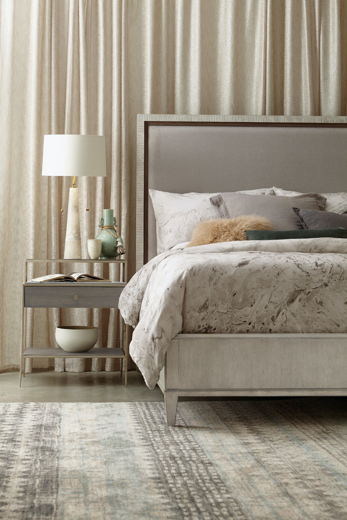 Elixir King Bed Beds| Hooker