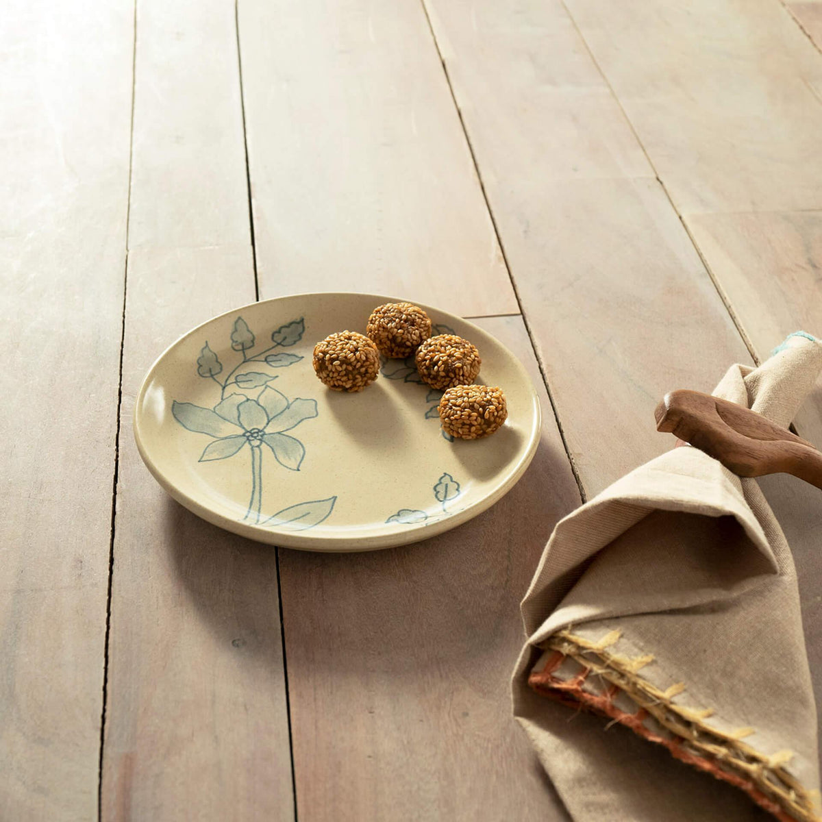 Fiore Ceramic Side Plate Box| Roots Furniture