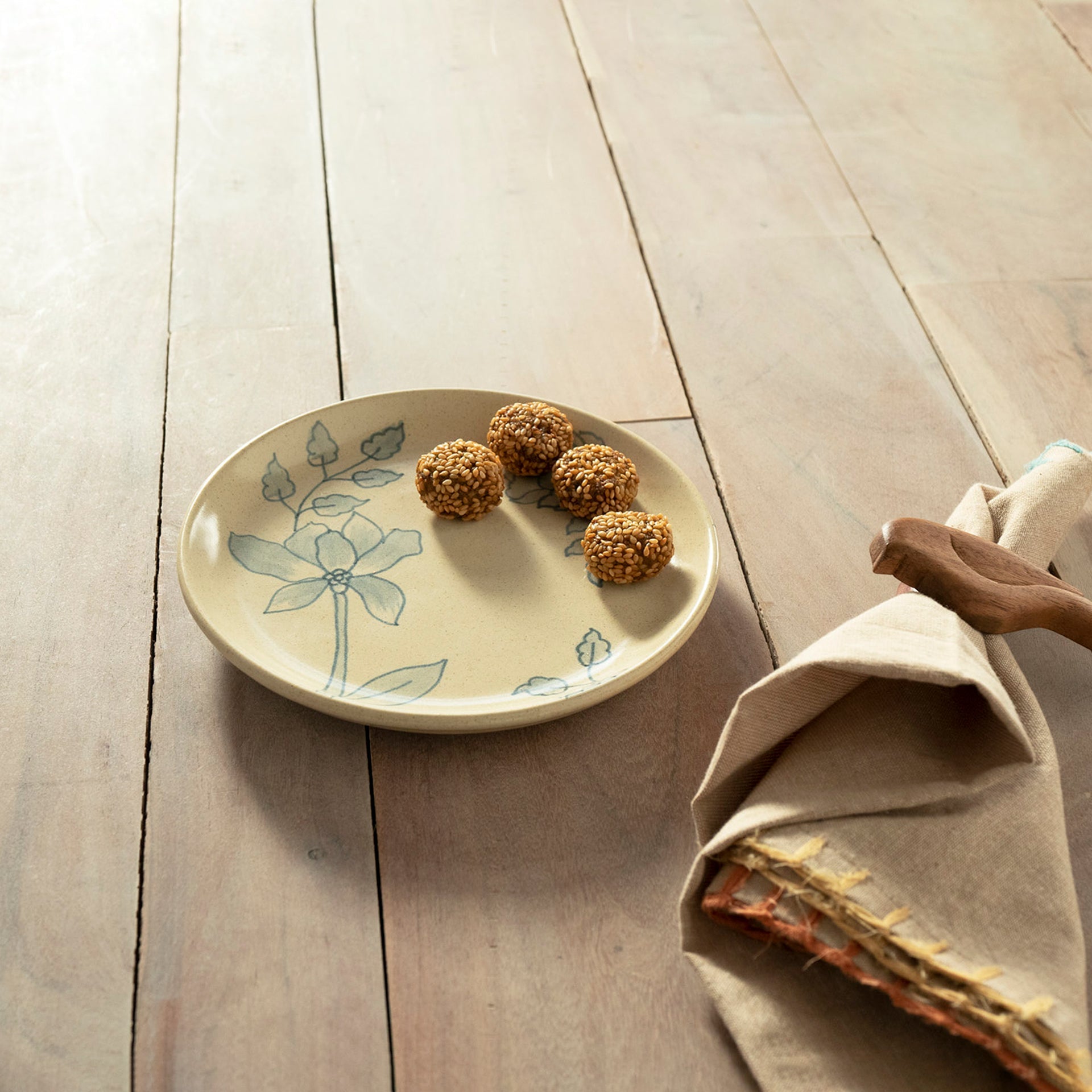 Fiore Ceramic Side Plate Box| Roots Furniture