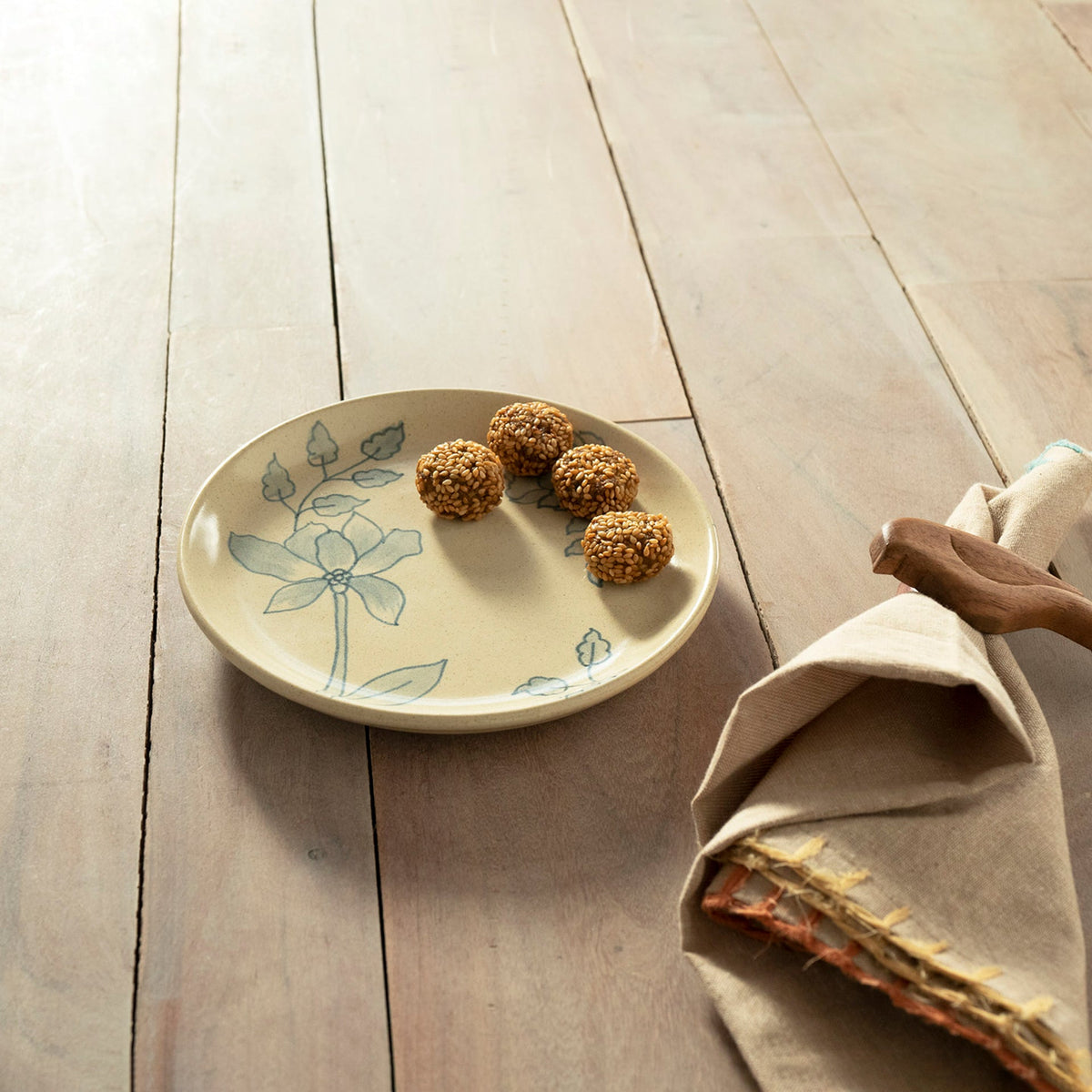 Fiore Ceramic Side Plate Box| Roots Furniture