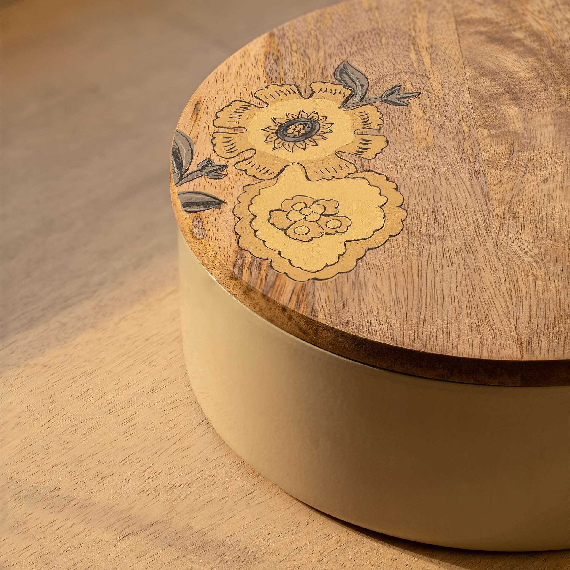 Fleur D'or Box Box| Roots Furniture