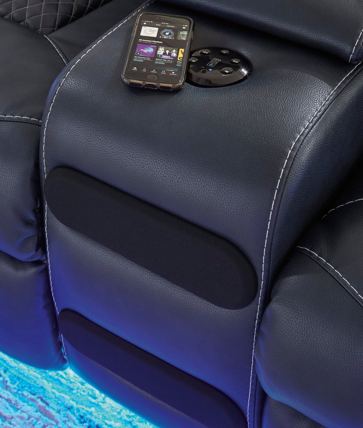 Fyne-Dyme Power Reclining Loveseat with Console Recliners| Ashley Homestore