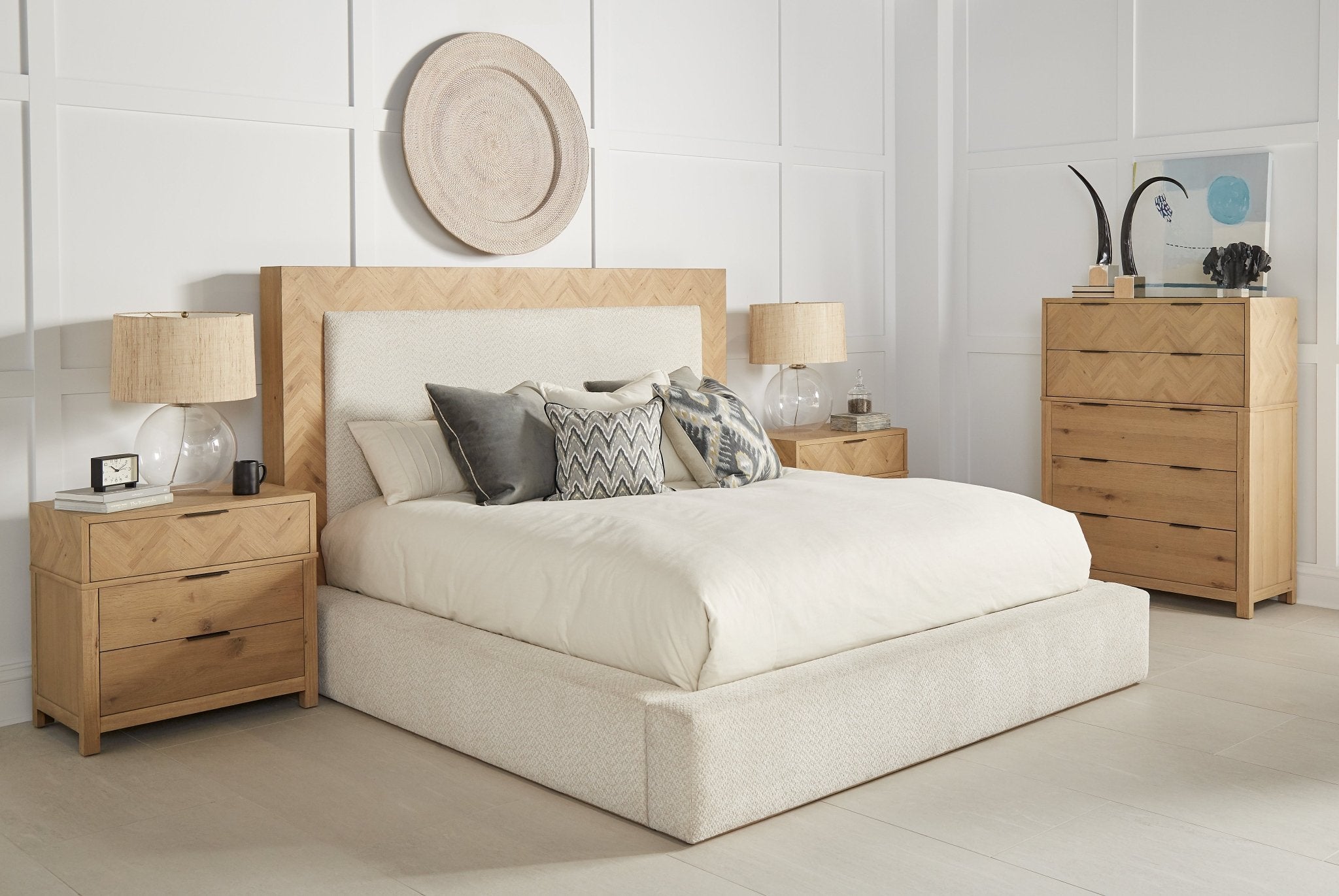 Garrison 6/0 California King Uph. Bed Beds| A.R.T. Furniture