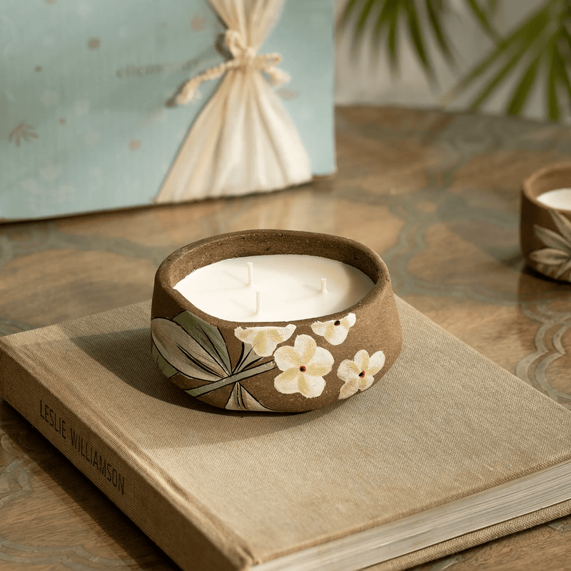 Gaudeep frangipani candle - Al Rugaib Furniture