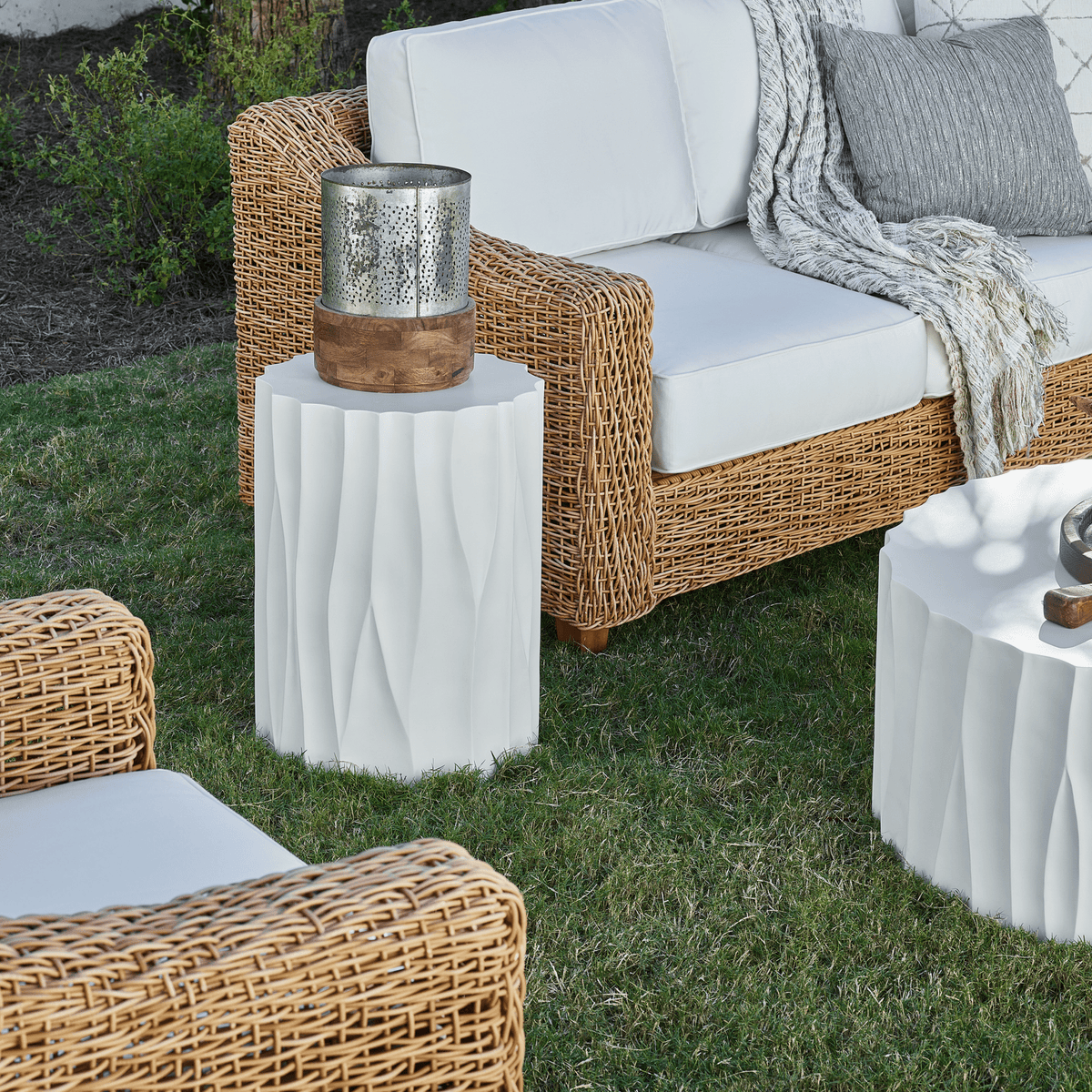 Geneva End Table End Tables| Universal