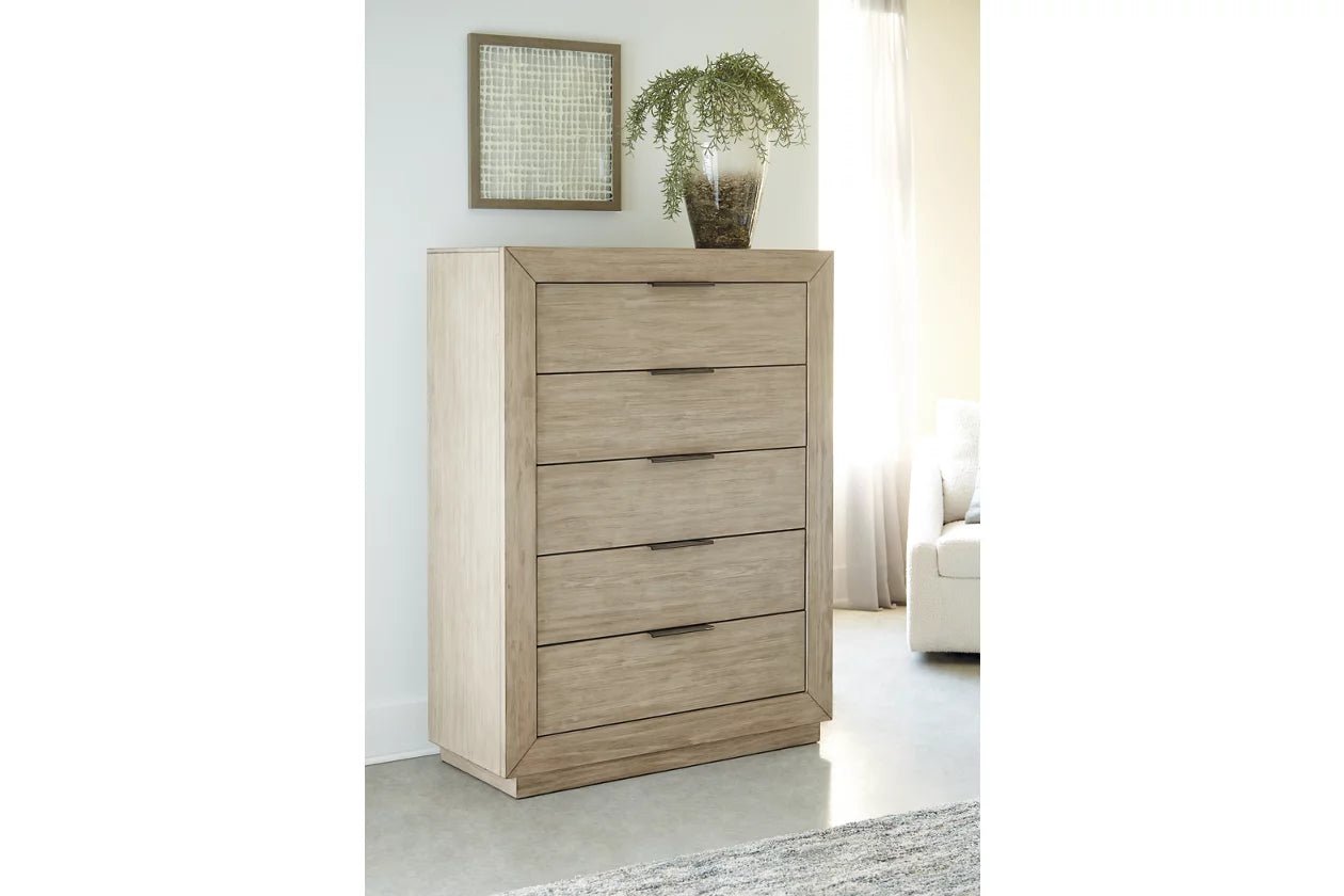 Hennington King Set With Chest Bedroom Sets| Ashley Homestore