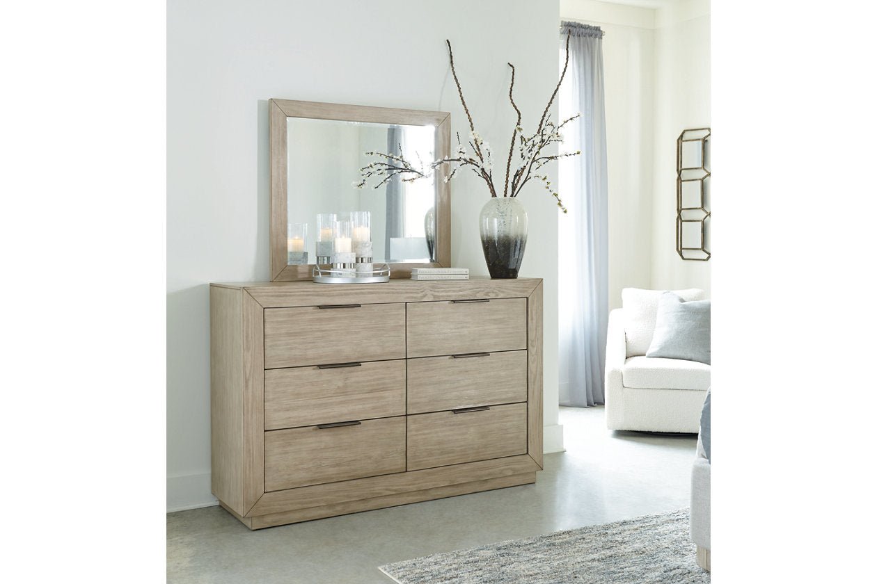 Hennington King Set With Chest Bedroom Sets| Ashley Homestore