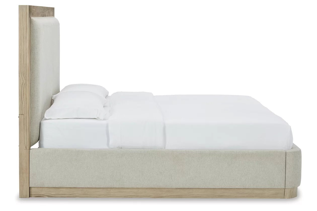 Hennington King Set With Chest Bedroom Sets| Ashley Homestore
