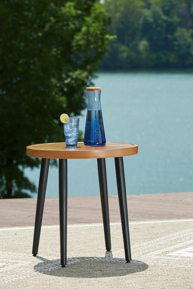 Horizon Hall Outdoor End Table - Al Rugaib Furniture