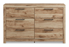 Hyanna Dresser