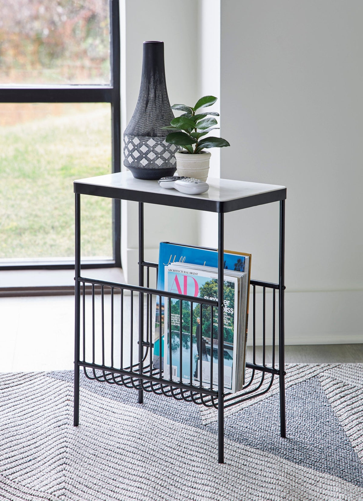 Issiamere Accent Table Table Decors| Ashley Homestore