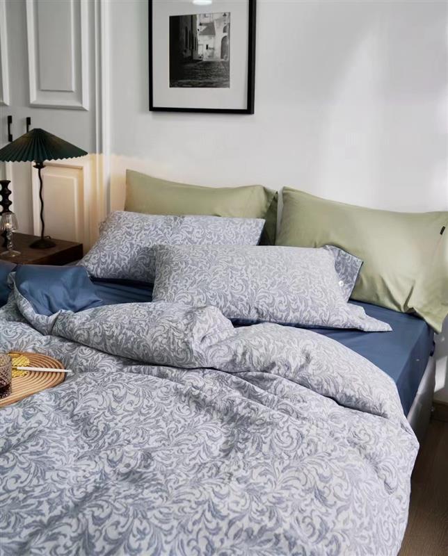 Jaqcuard Floral Weave Grey Bedding Set-KING Coverlet Sets| Roots Furniture