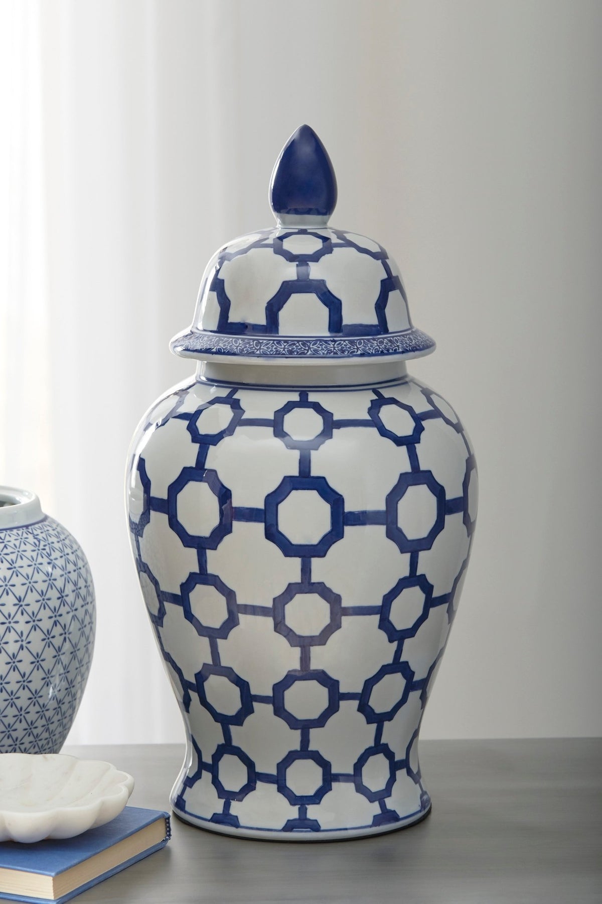 JAR Vases and Jars| Ashley Homestore