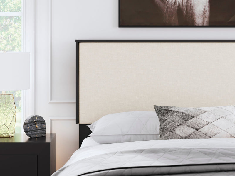 Kasteiner Queen Upholstered Bed - Al Rugaib Furniture