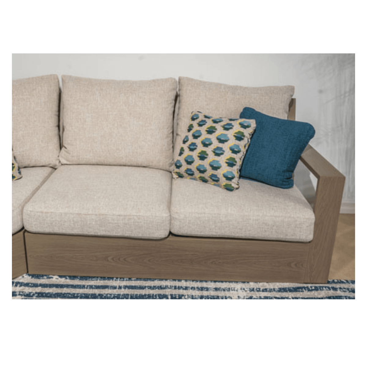 Kimpton Isle Set Outdoor Sectionals| Ashley Homestore