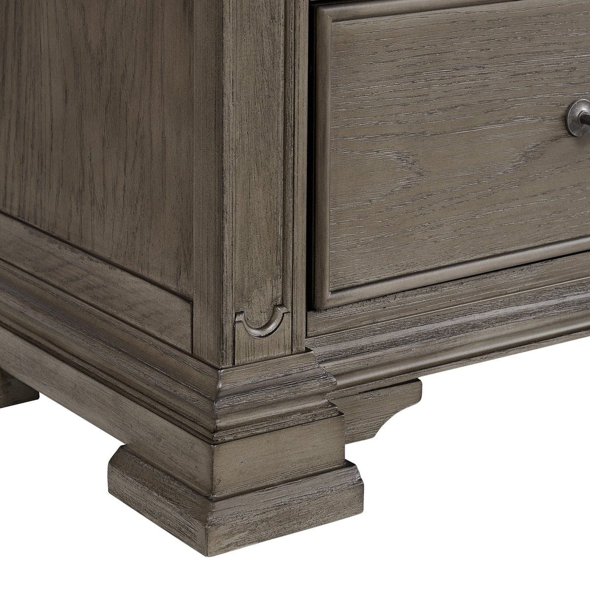 Kings Court 10-Drawer Dresser in Grey Dressers| ROOTS FURNITURE