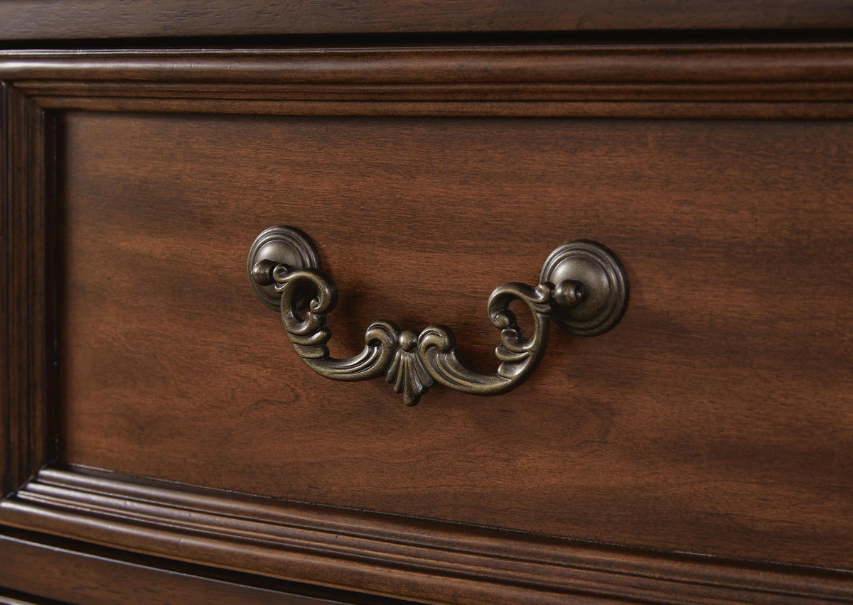 Lavinton Dresser Dressers| Ashley Homestore