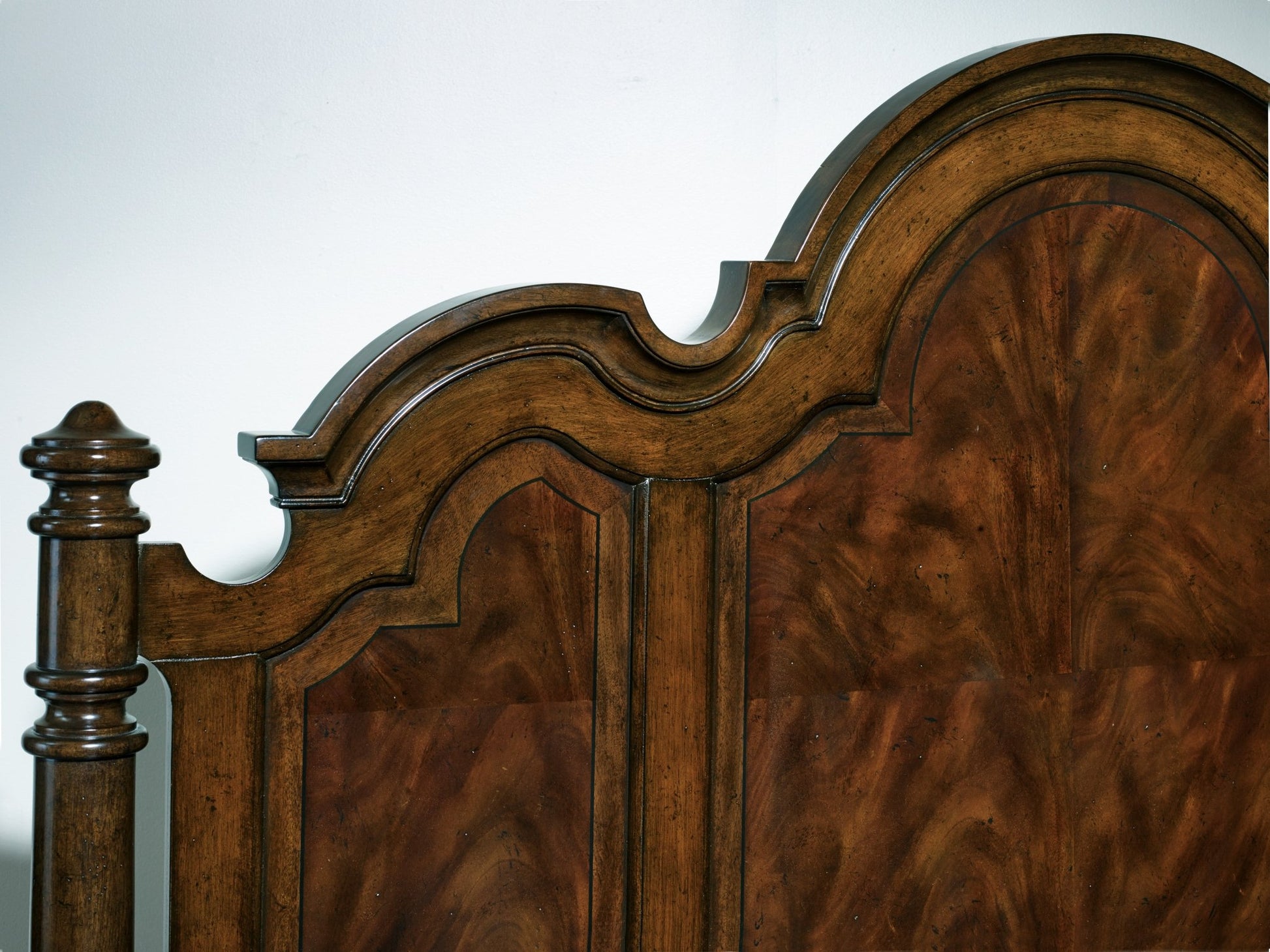 Leesburg California King Poster Bed Beds| Hooker