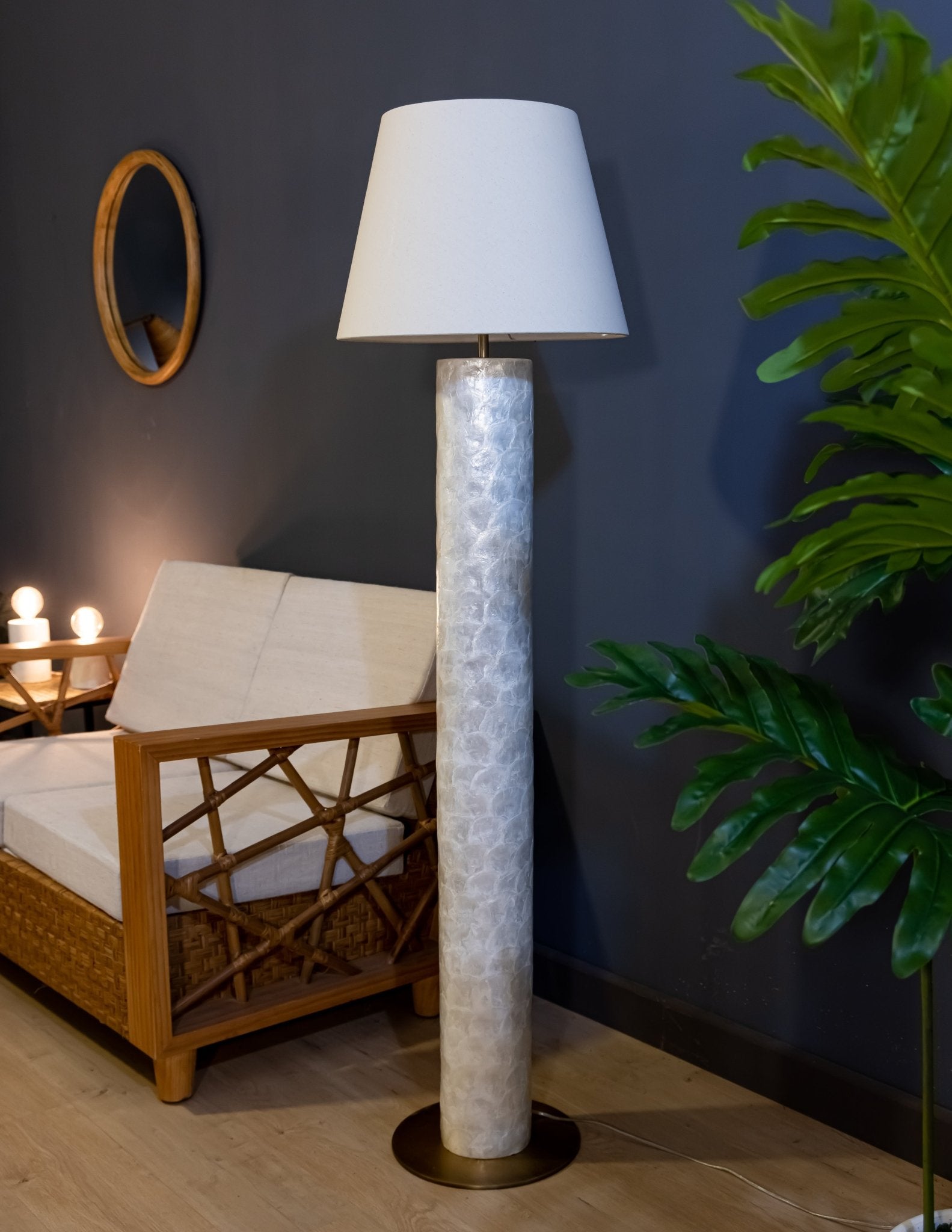 Luna - Floor Lamp Floor lamps| AlRugaib Furniture