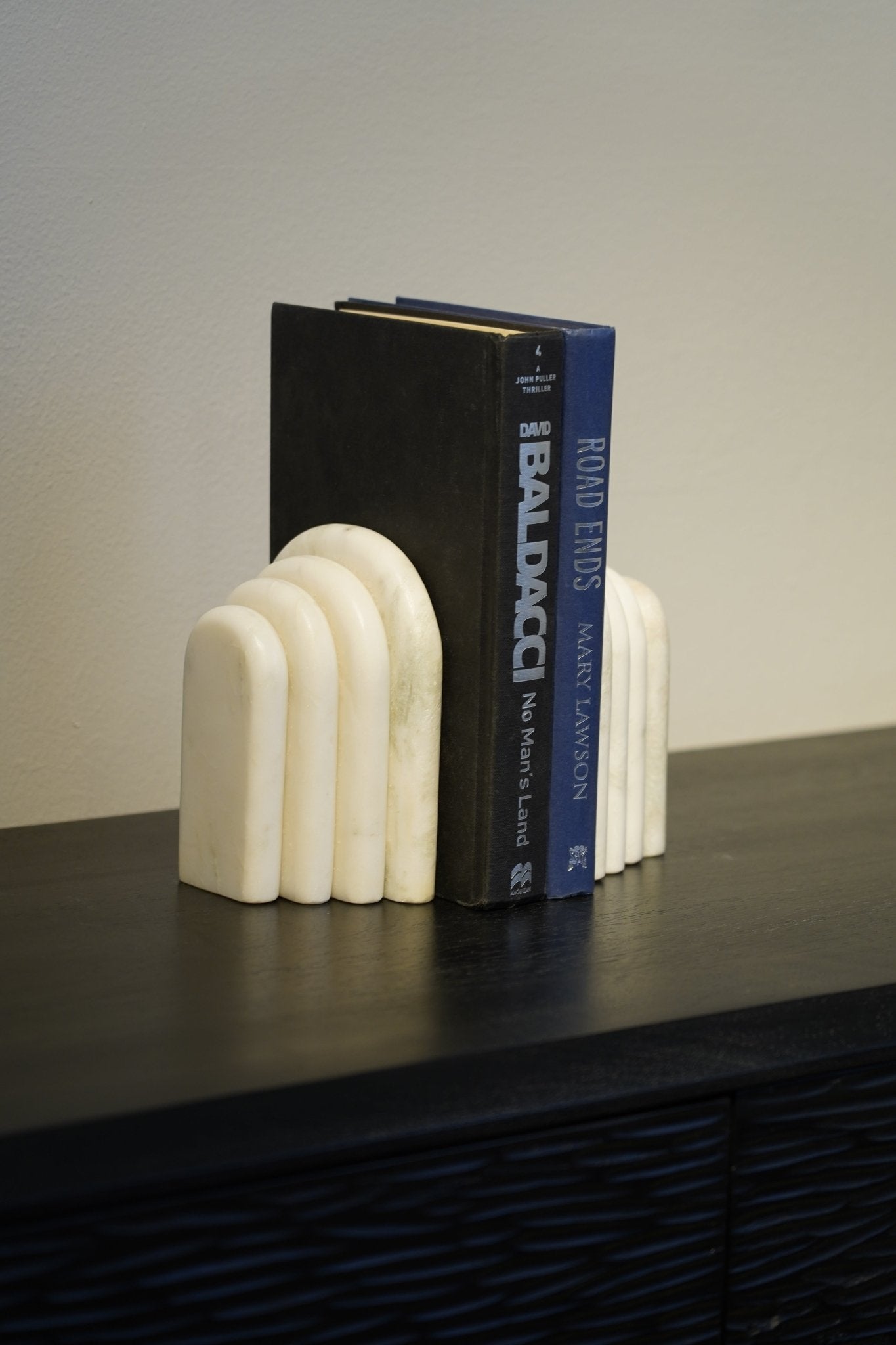 Mellow Book End Table Decors| Roots Furniture