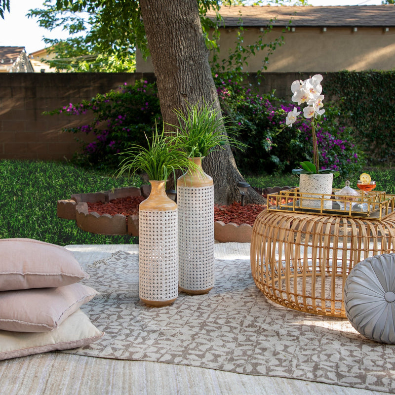 METAL 26" 2 - TONE VASE, WHITE - Al Rugaib Furniture